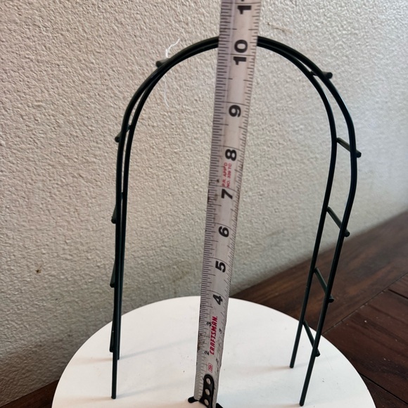 Miniature metal garden arch or arbor designed as a trellis for climbing plants - Picture 2 of 3
